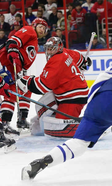 Nylander leads Maple Leafs to 4-1 win over Hurricanes